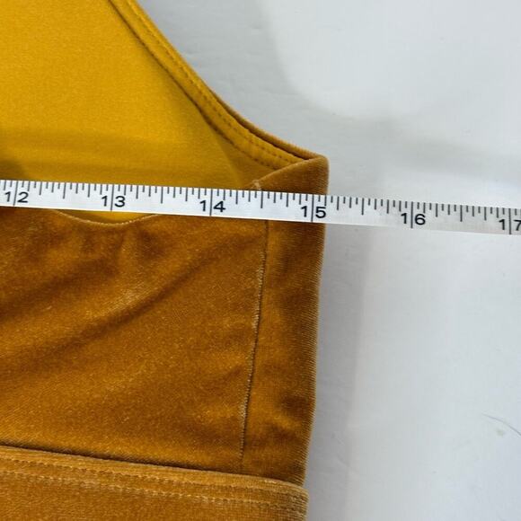 Fabletics Women’s Sz L Gold Oasis Twist Velour Crossback Sports Bra Comfy Pads - Picture 7 of 9